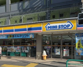 コンビニ　ミニストップ 杉並和田店（コンビニ）まで183m