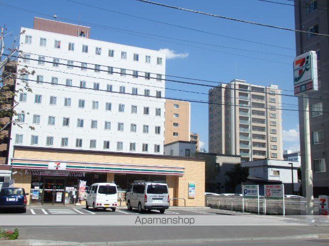コンビニ　セブンイレブン（コンビニ）まで172m