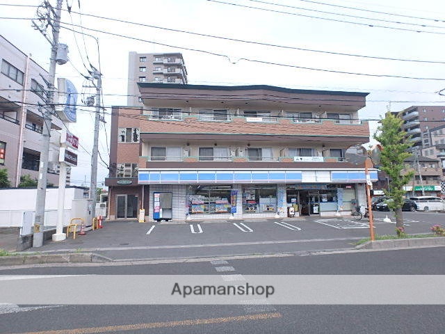 コンビニ　ローソン（コンビニ）まで338m