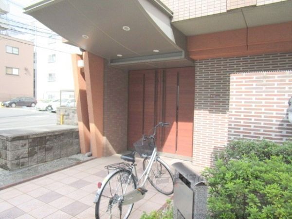 エントランス　エントランス