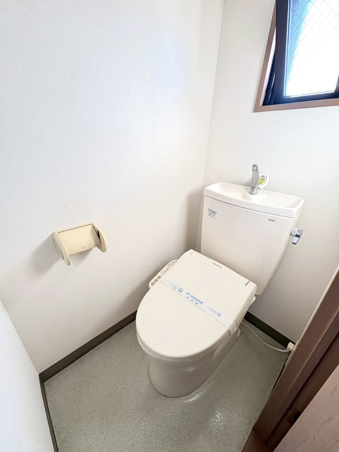 トイレ　※同建物別部屋の写真