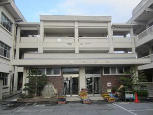 中学校　東広島市立向陽中学校（中学校）まで2274m