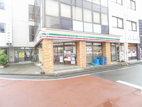 コンビニ　セブン-イレブン 小田急相模大野東口店（コンビニ）まで527m