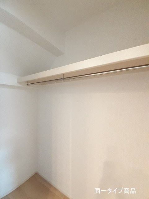 ＪＲ弥彦線 燕三条駅 徒歩14分 2階建 新築の内装写真