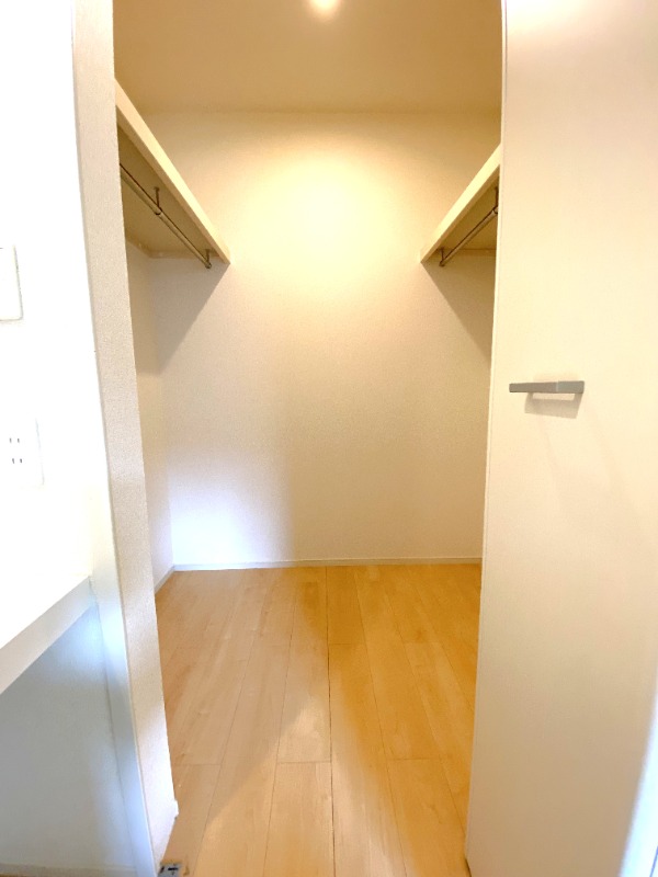 収納　ウォークインクローゼット