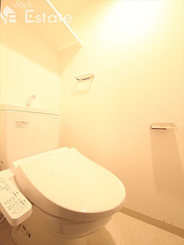 地下鉄東山線 新栄町駅 徒歩5分 15階建 築2年のトイレ写真