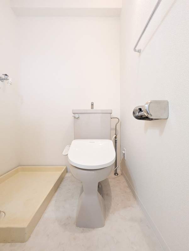 地下鉄空港線 西新駅 徒歩8分 8階建 築31年のトイレ写真