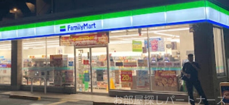 コンビニ　ファミリーマート常盤町二丁目店（コンビニ）まで107m