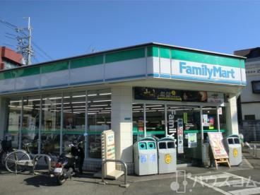 コンビニ　ファミリーマート 花岡十三元今里（コンビニ）まで120m