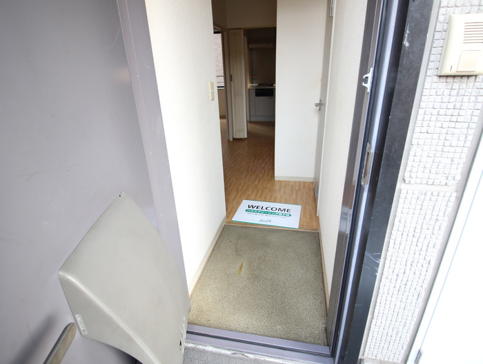 サンフラットKの玄関写真
