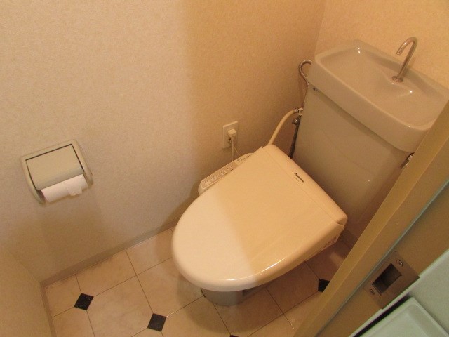 サントゥアーリオ小山のトイレ写真