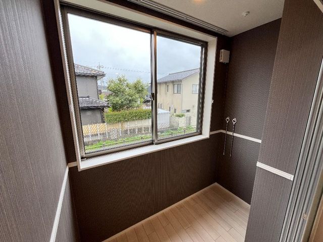 バルコニー　インナーテラス付きで雨の日もお洗濯できちゃう♪