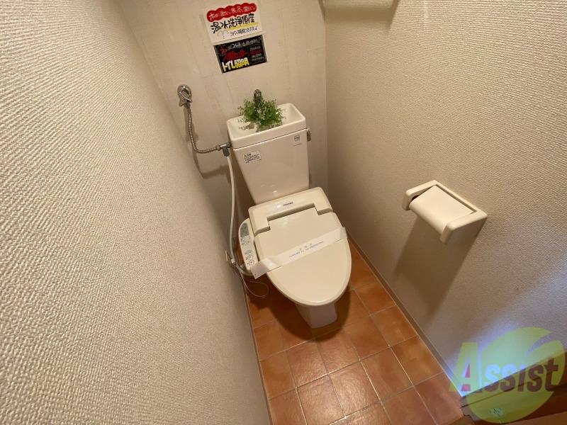 トイレ　トイレです。ウォシュレット付を探している方、おすすめです。