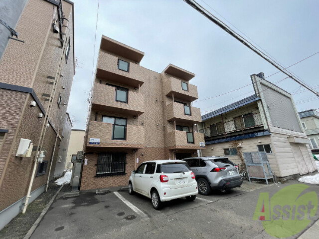建物外観　東区北三十七条東「ラッフルズコート」