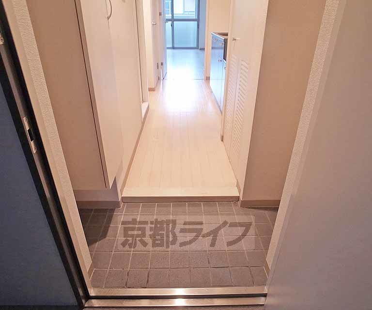 玄関　広々とした玄関です。