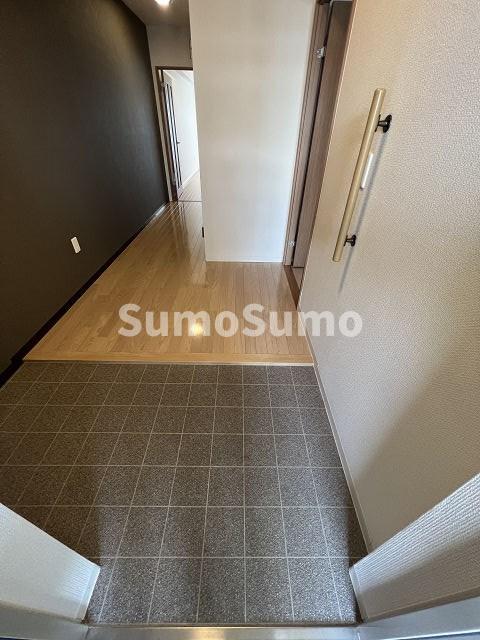玄関　収納もある玄関です
