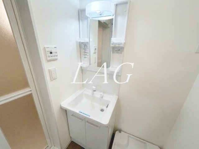 洗面設備　独立洗面台です。