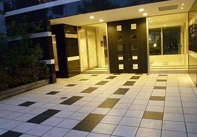 エントランス　★分譲マンションならではの、高級感あるエントランス★