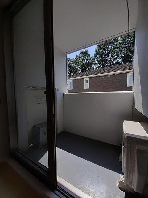 バルコニー　南向きで日当たり良好です。