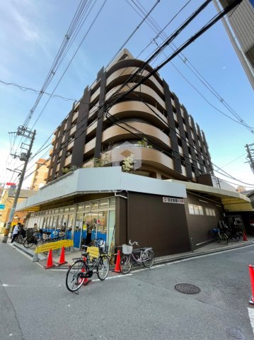 大阪市北区国分寺のマンションの建物外観