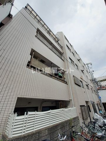 神戸市中央区東雲通のマンションの建物外観