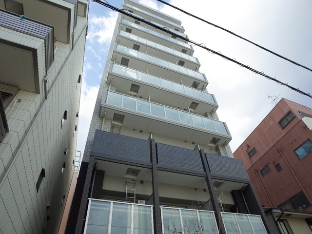 神戸市兵庫区船大工町のマンションの建物外観