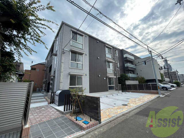 【仙台市青葉区錦町のアパートの建物外観】