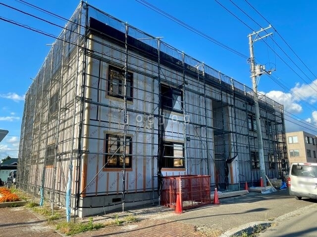 岩見沢市美園四条のアパートの建物外観