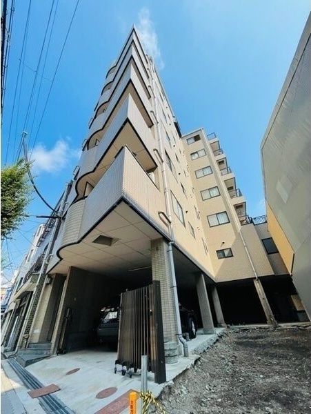 大阪市都島区中野町のマンションの建物外観