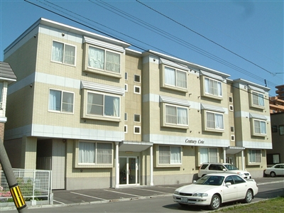 【函館市亀田本町のアパートのエントランス】