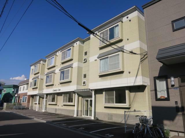 【函館市亀田本町のアパートの建物外観】