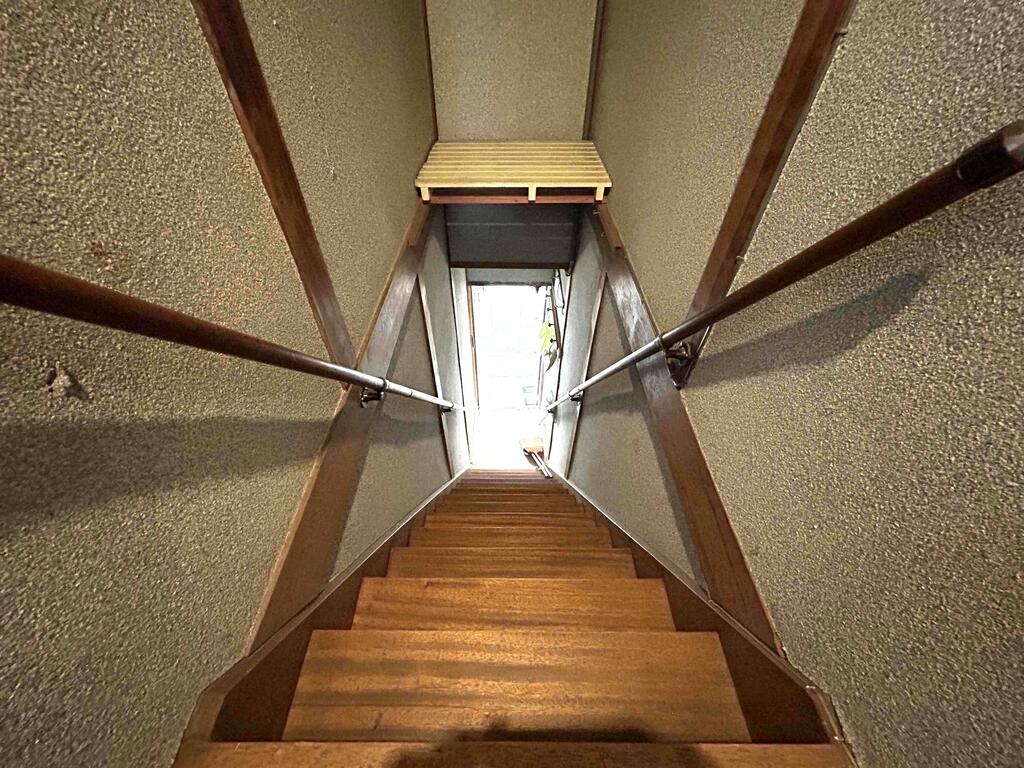 西昆陽2階部分貸家の外観写真
