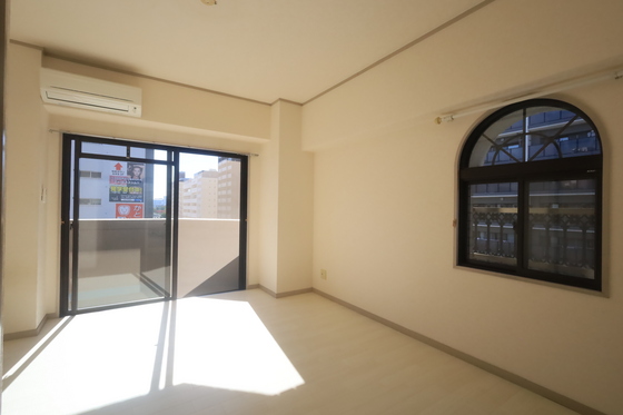 居室・リビング　※別部屋の写真です