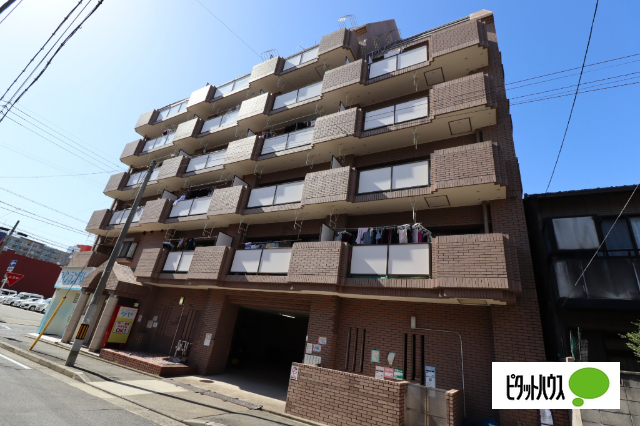 名古屋市中区松原のマンションの建物外観