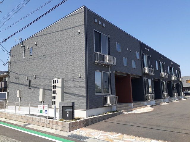 【レガリアIの建物外観】