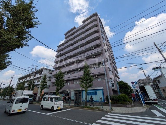 足立区東綾瀬のマンションの建物外観