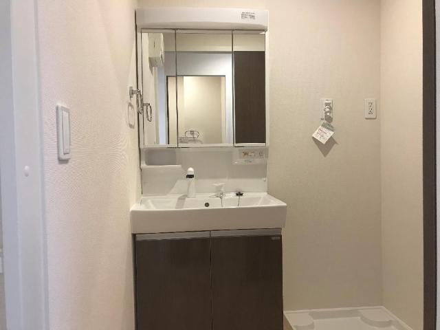 洗面設備　洗髪洗面化粧台