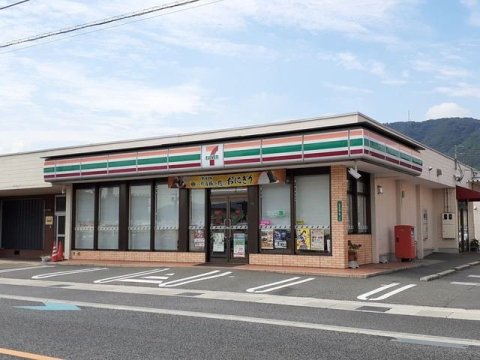 コンビニ　セブンイレブン 福山山手店（コンビニ）まで1304m