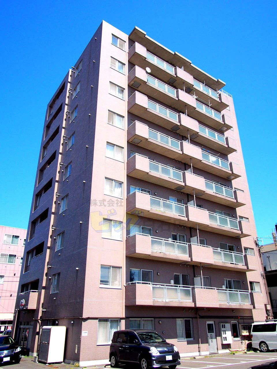 建物外観　オートロック・エレベーター付きの高層マンションです♪