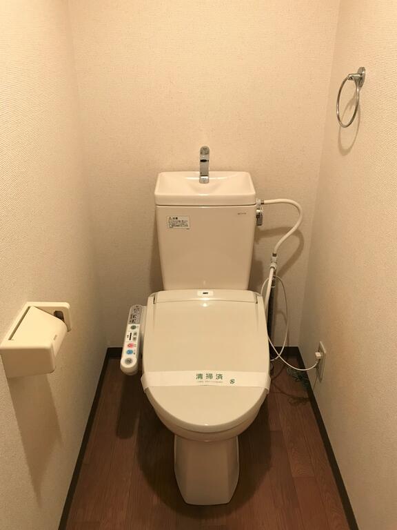 トイレ　他の部屋の写真になります