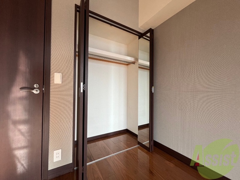 収納　寝室の収納になります。広々としてたくさん収納できます。