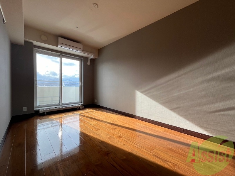 その他部屋・スペース　日当たりが良くて心地よく過ごせそうなお部屋です。