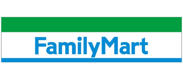 コンビニ　ファミリーマート東伏見駅前店（コンビニ）まで182m