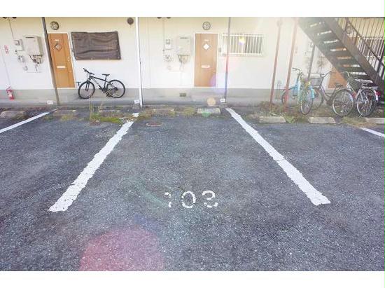 駐車場　駐車場