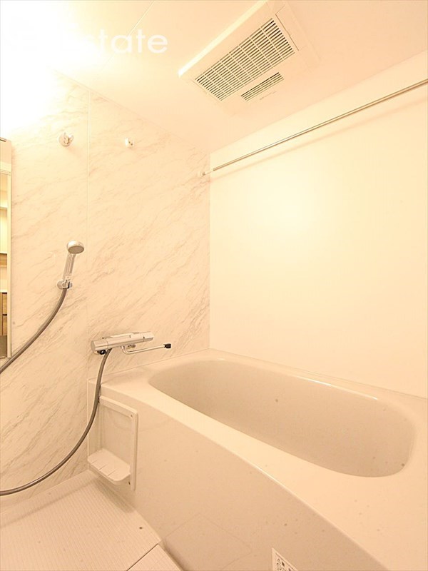 バス・シャワールーム　バスルーム