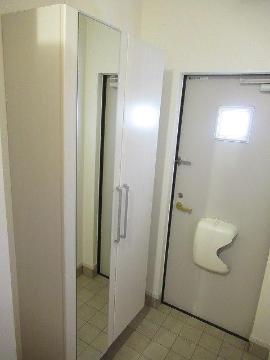 クレーヴ　玄関　玄関