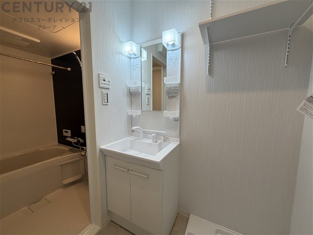 洗面設備　コンパクトで使いやすい洗面所