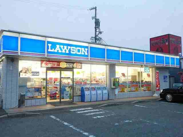 コンビニ　コンビニ（コンビニ）まで300m