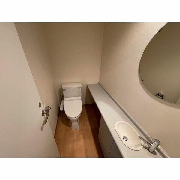 トイレ　トイレ