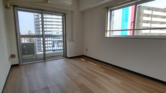 居室・リビング　別号室画像